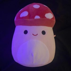 8 in. Malcolm the mushroom squishmallow!